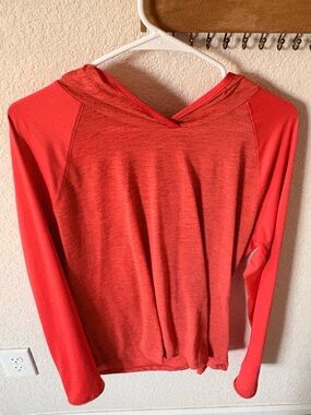 The North Face Coral Hooded Long-Sleeve Pullover